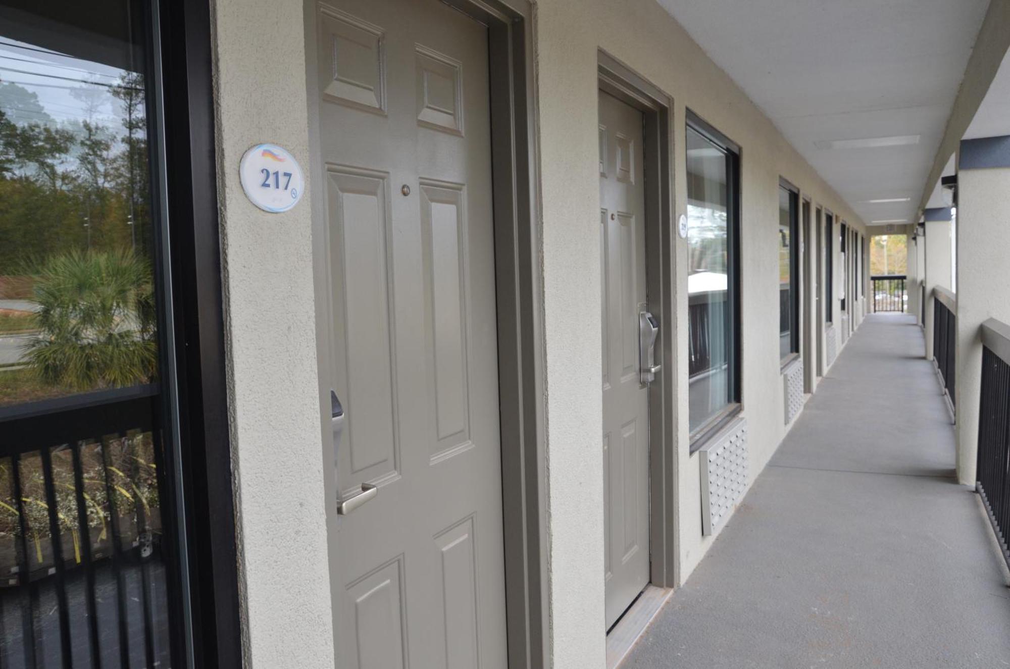 Baymont Suites Covington Extérieur photo
